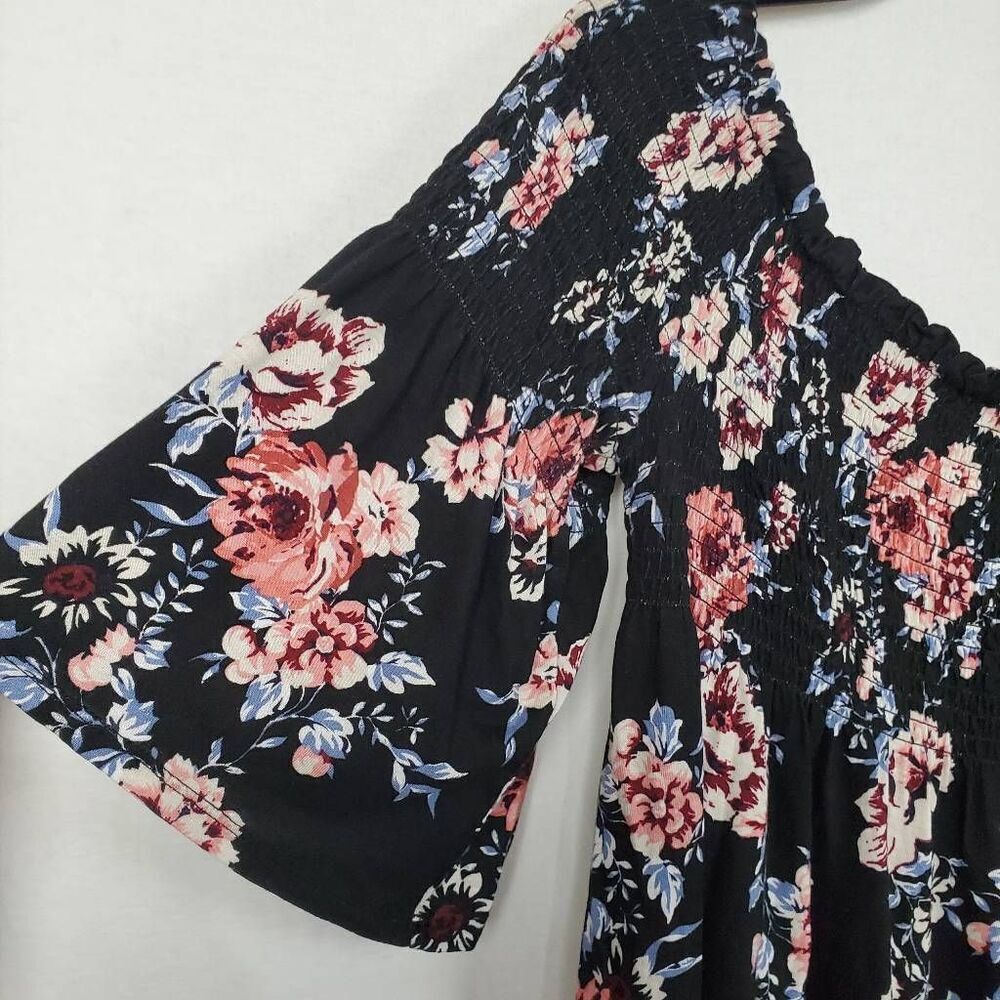 🔴Rewind XL Black Floral Top - Picture 2 of 6
